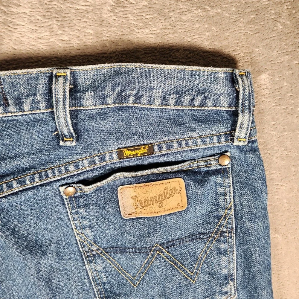 Wrangler Jeans Mens 38X30 Blue George Strait Cowboy Cut 31MGSHD Denim Cowboy Cut